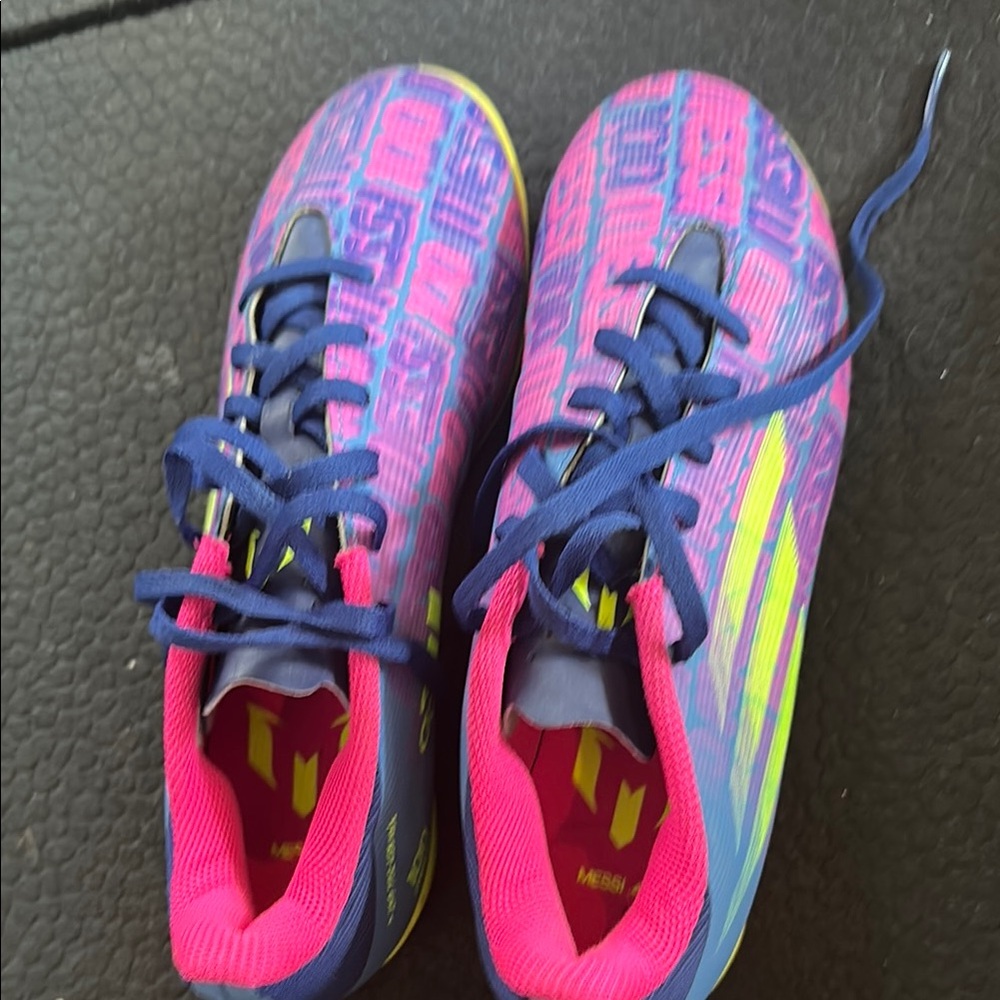 Men’s Turf Shoes